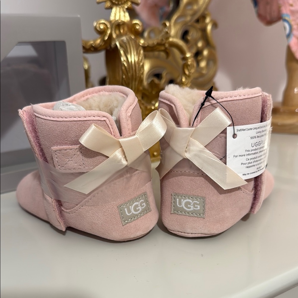 UGG JESSE Blush Baby Booties